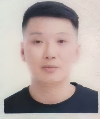 李思偉（國瓷紅葉畫(huà)院高級畫(huà)師）