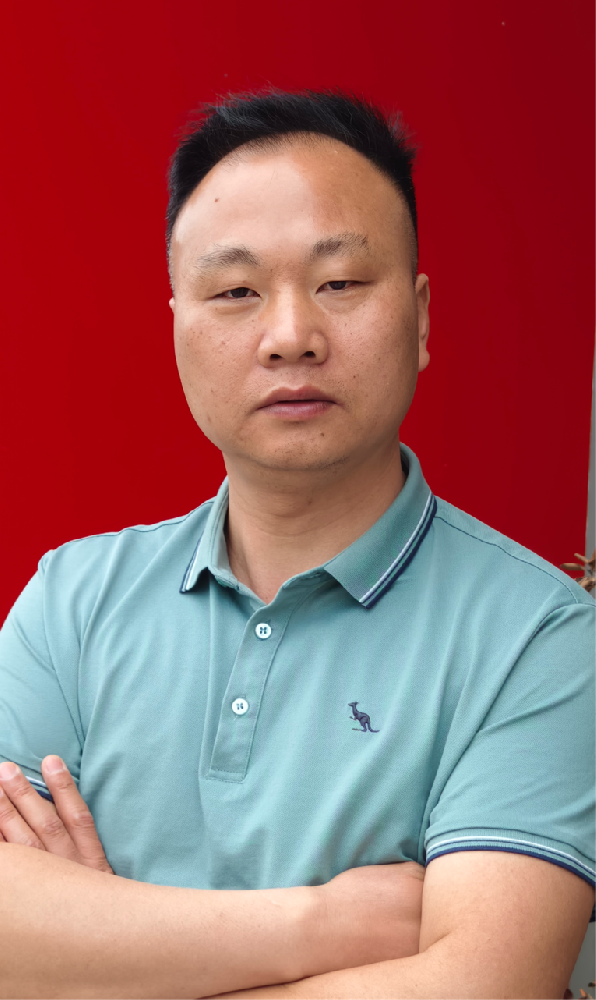 彭建春（國瓷紅葉畫(huà)院研究員）